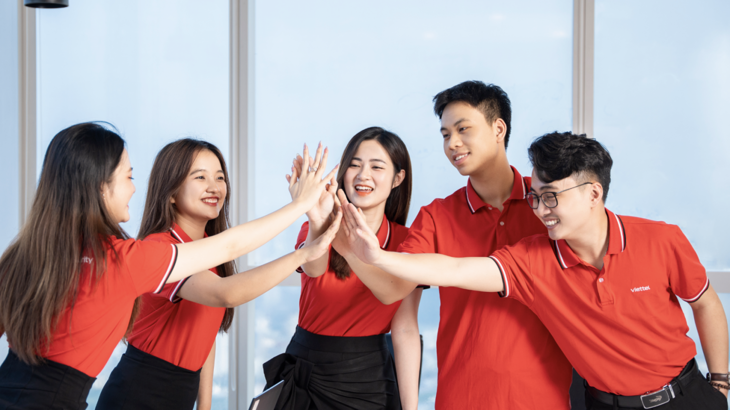 [TĐ] Lớp Bồi dưỡng kiến thức quốc phòng tìm hiểu công nghệ chiến lược Viettel111