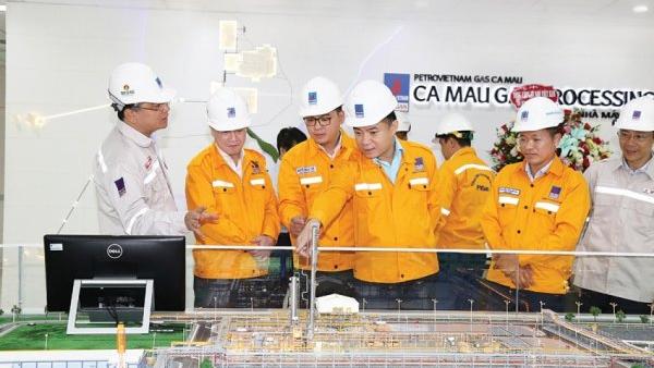 Tinh thần trong dịp lễ 10/3 - CBNV VDTC xung phong xuống trạm thu phí hỗ trợ